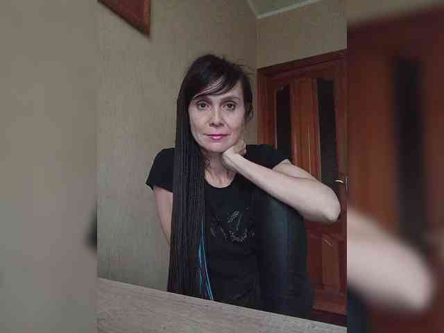 Hellenalonenochka webcam