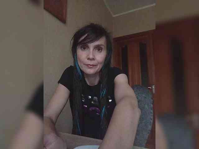 Hellenalonenochka webcam