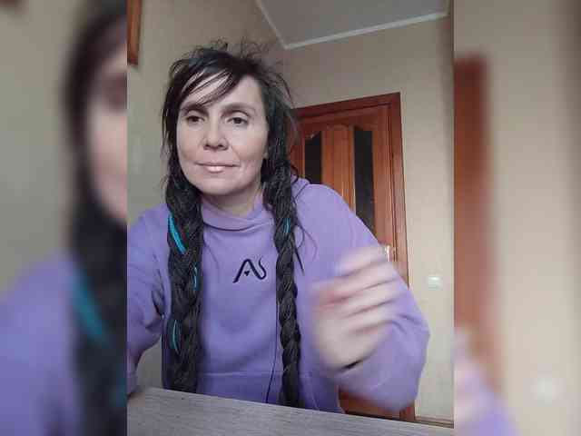 Hellenalonenochka webcam