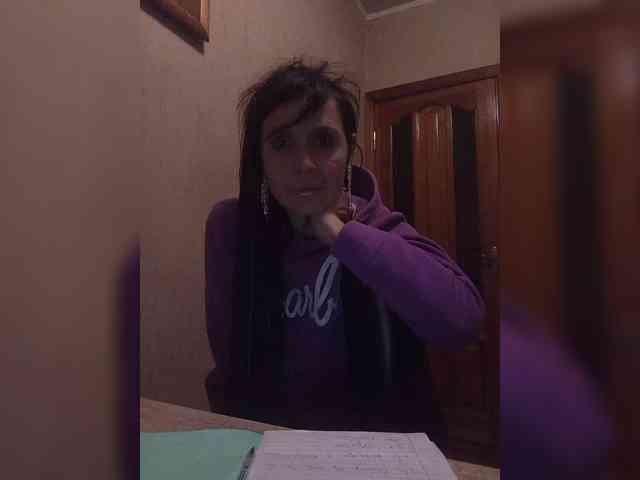 Hellenalonenochka webcam