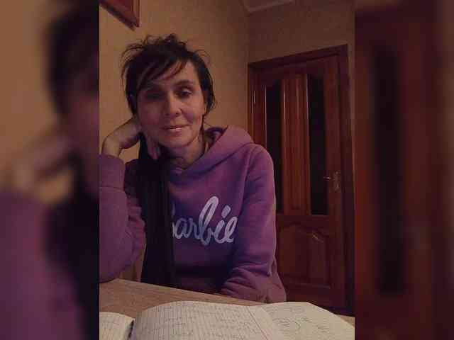 Hellenalonenochka webcam