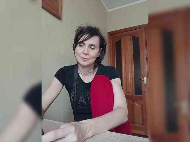 Hellenalonenochka webcam