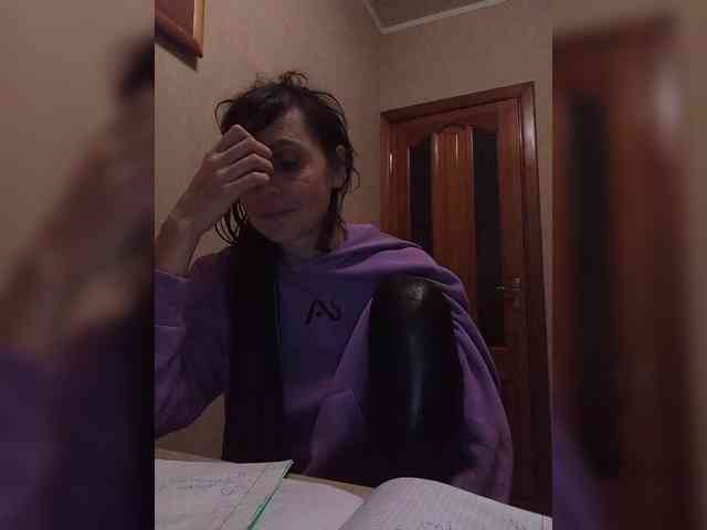 Hellenalonenochka webcam