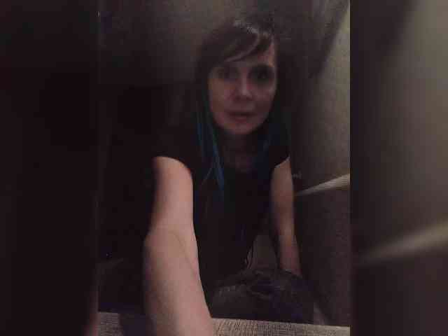 Hellenalonenochka webcam