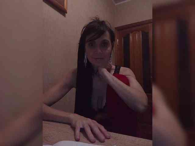 Hellenalonenochka webcam