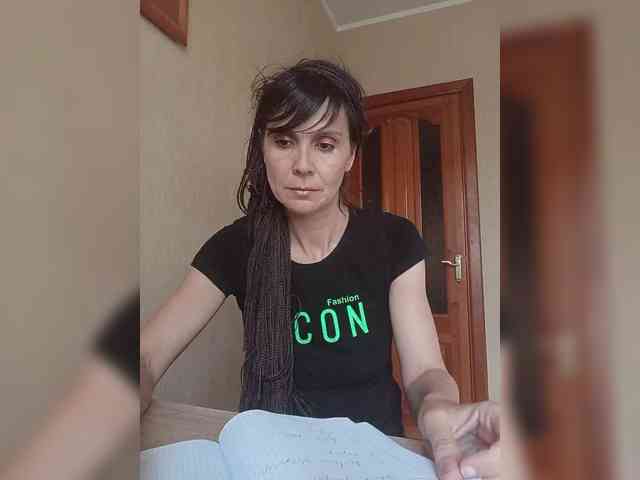 Hellenalonenochka webcam