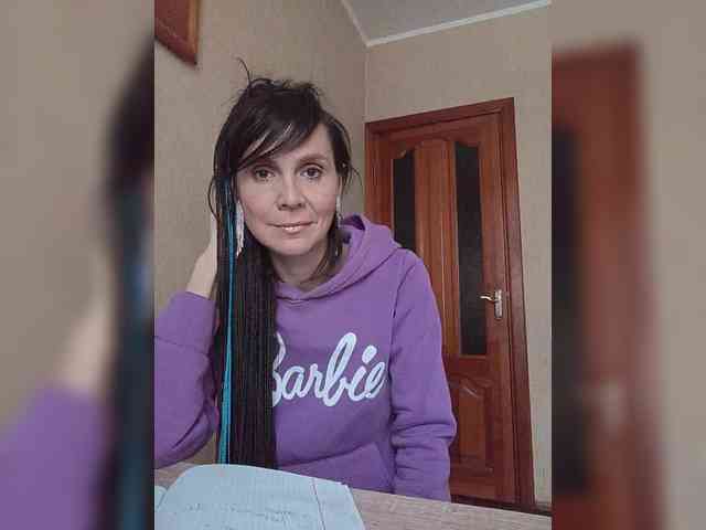 Hellenalonenochka webcam