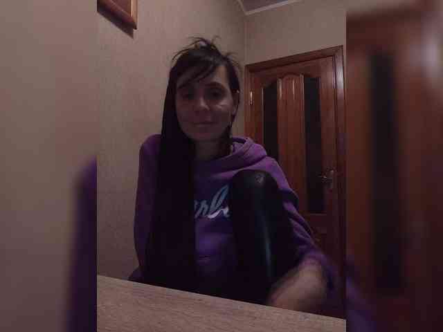 Hellenalonenochka webcam