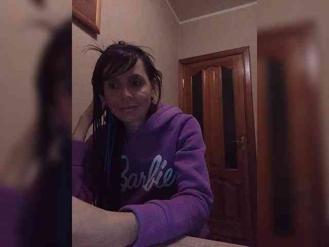 Hellenalonenochka webcam