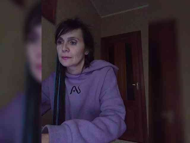 Hellenalonenochka webcam