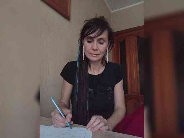 Hellenalonenochka webcam