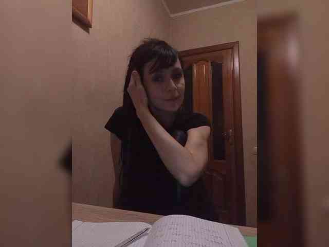 Hellenalonenochka webcam