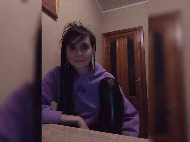 Hellenalonenochka webcam