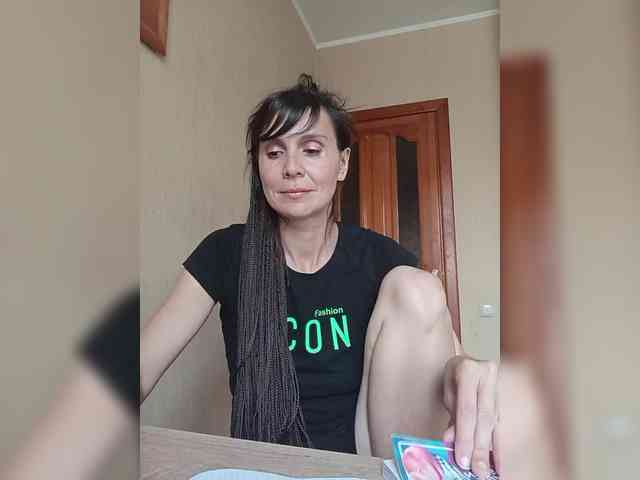 Hellenalonenochka webcam