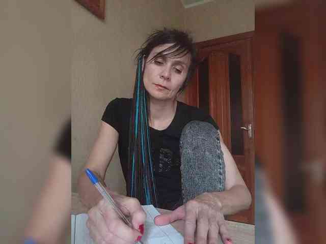 Hellenalonenochka webcam