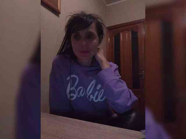 Hellenalonenochka webcam