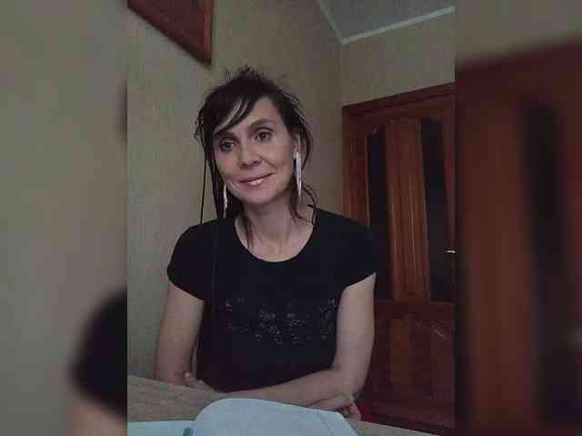 Hellenalonenochka webcam