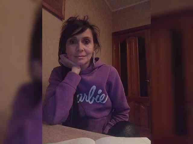 Hellenalonenochka webcam