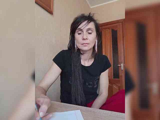 Hellenalonenochka webcam