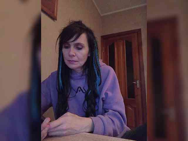 Hellenalonenochka webcam