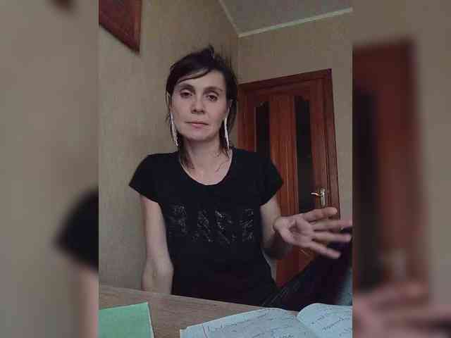 Hellenalonenochka webcam