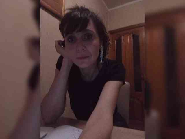 Hellenalonenochka webcam