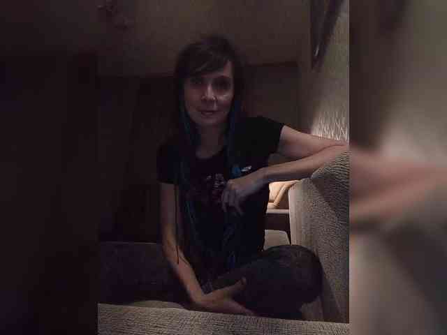 Hellenalonenochka webcam