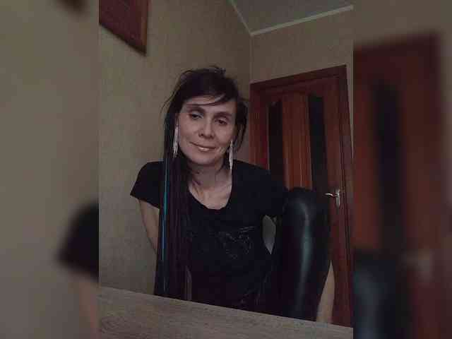 Hellenalonenochka webcam