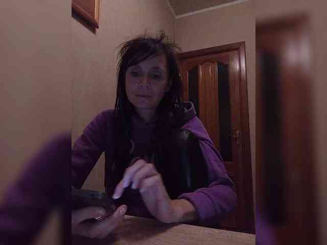 Hellenalonenochka webcam