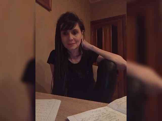 Hellenalonenochka webcam