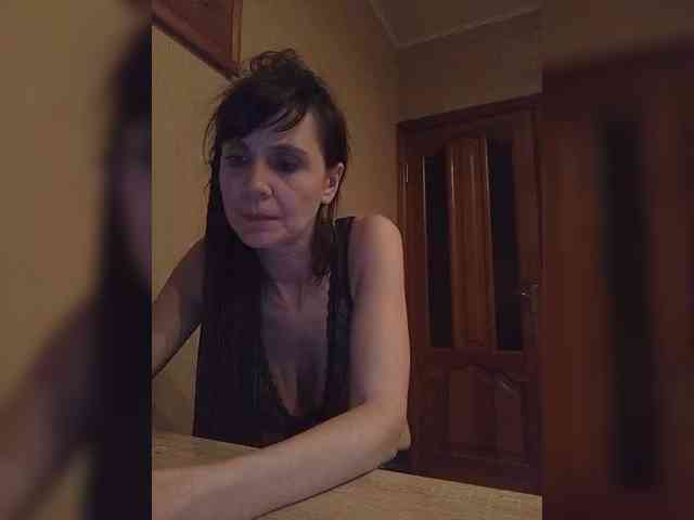 Hellenalonenochka webcam