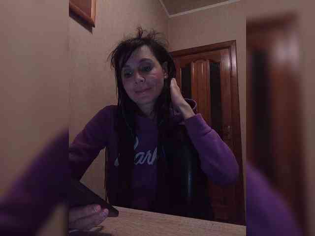 Hellenalonenochka webcam