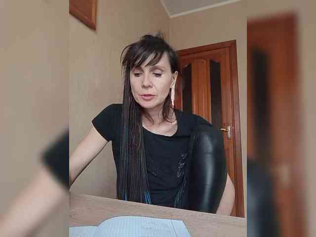 Hellenalonenochka webcam