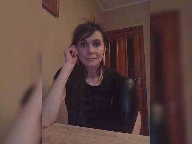 Hellenalonenochka webcam