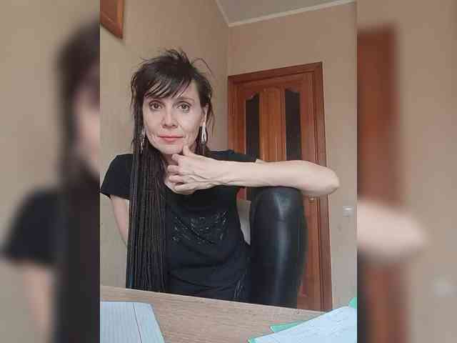 Hellenalonenochka webcam