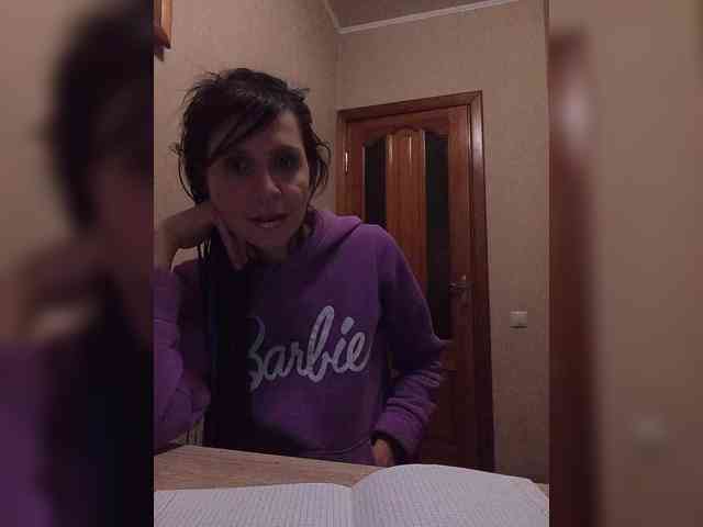 Hellenalonenochka webcam