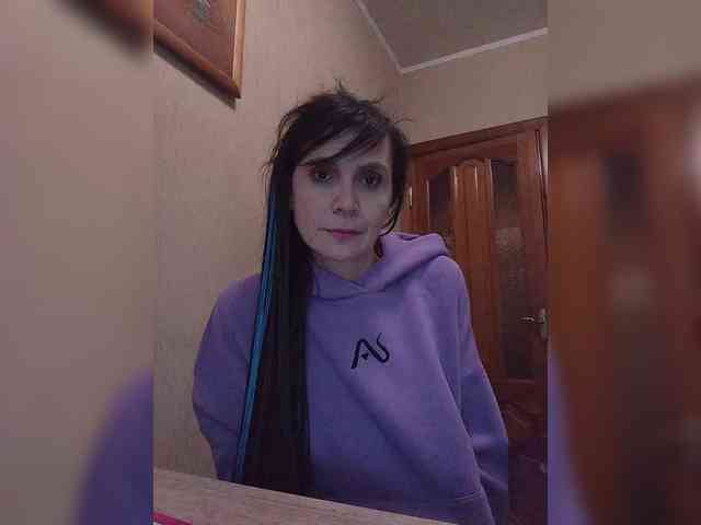 Hellenalonenochka webcam