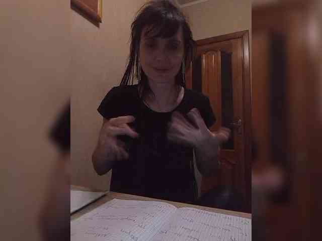 Hellenalonenochka webcam