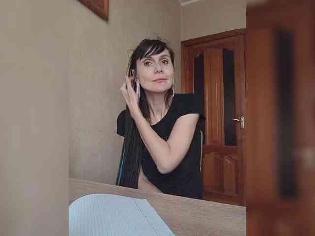 Hellenalonenochka webcam