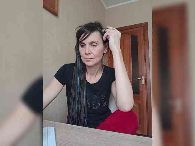 Hellenalonenochka webcam