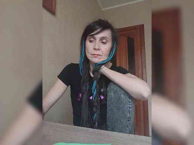 Hellenalonenochka webcam