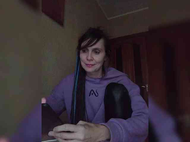 Hellenalonenochka webcam