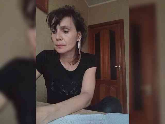 Hellenalonenochka webcam