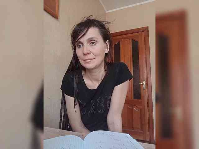 Hellenalonenochka webcam