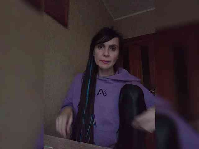 Hellenalonenochka webcam