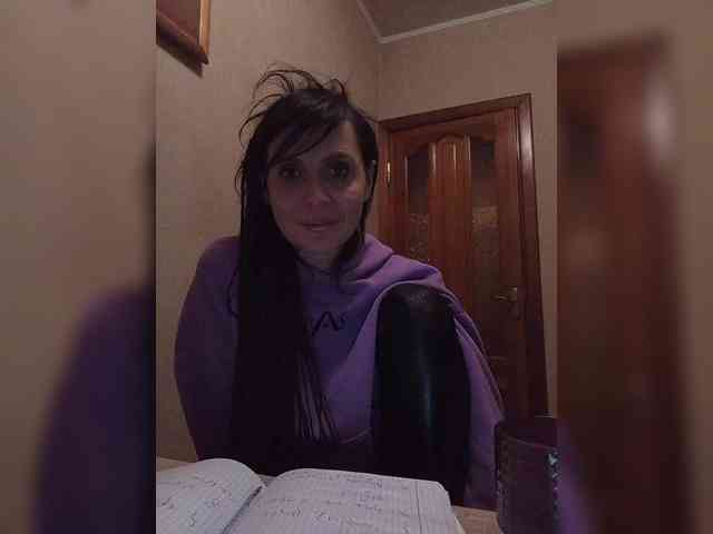 Hellenalonenochka webcam