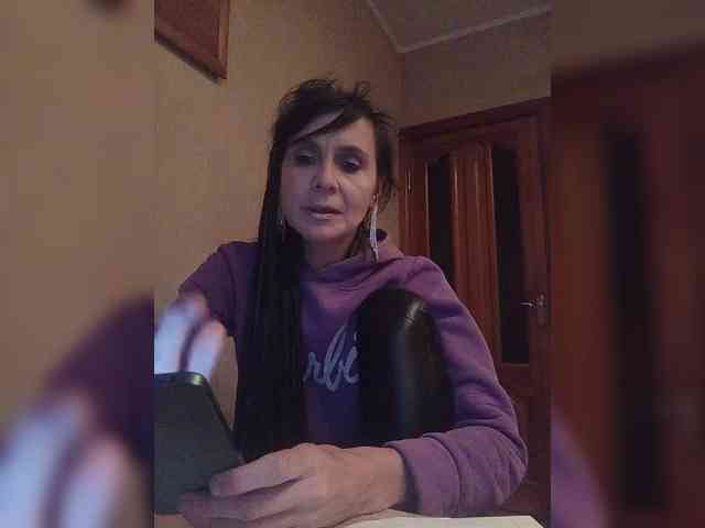 Hellenalonenochka webcam