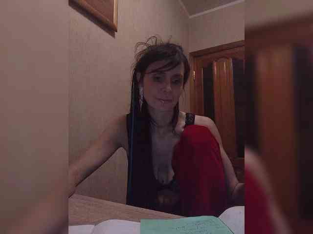 Hellenalonenochka webcam