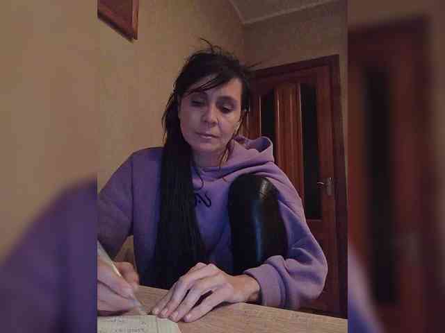 Hellenalonenochka webcam