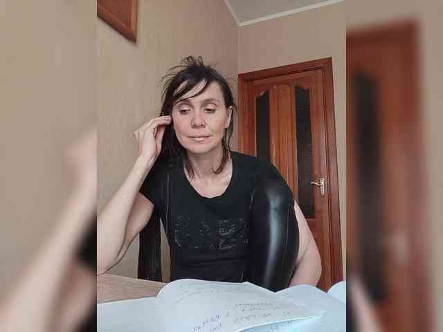 Hellenalonenochka webcam